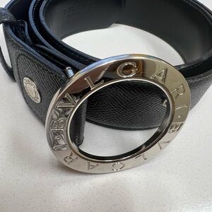 Belt, calf leather, iconic closure, brass palladium plated hrdware. Size 32-34.